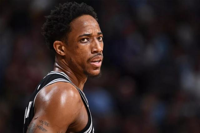 赵继伟三双张镇麟13分 辽宁5连胜送四川11连败